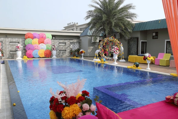 Events by poolside
